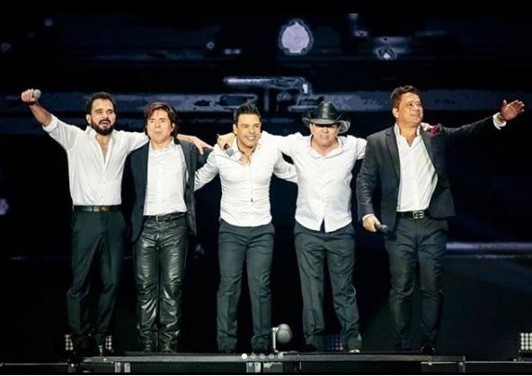 Villa Mix promove live sertaneja com “Amigos”