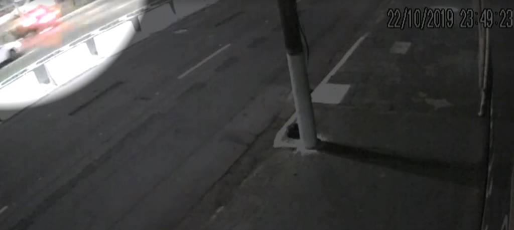 Câmera flagra acidente que matou jovem na Radial Leste