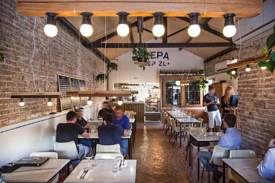 Cepa: casa no Tatuapé aos comandos de Lucas Dante e Gabrieli Fleming Cepa: casa no Tatuapé aos comandos de Lucas Dante e Gabrieli Fleming