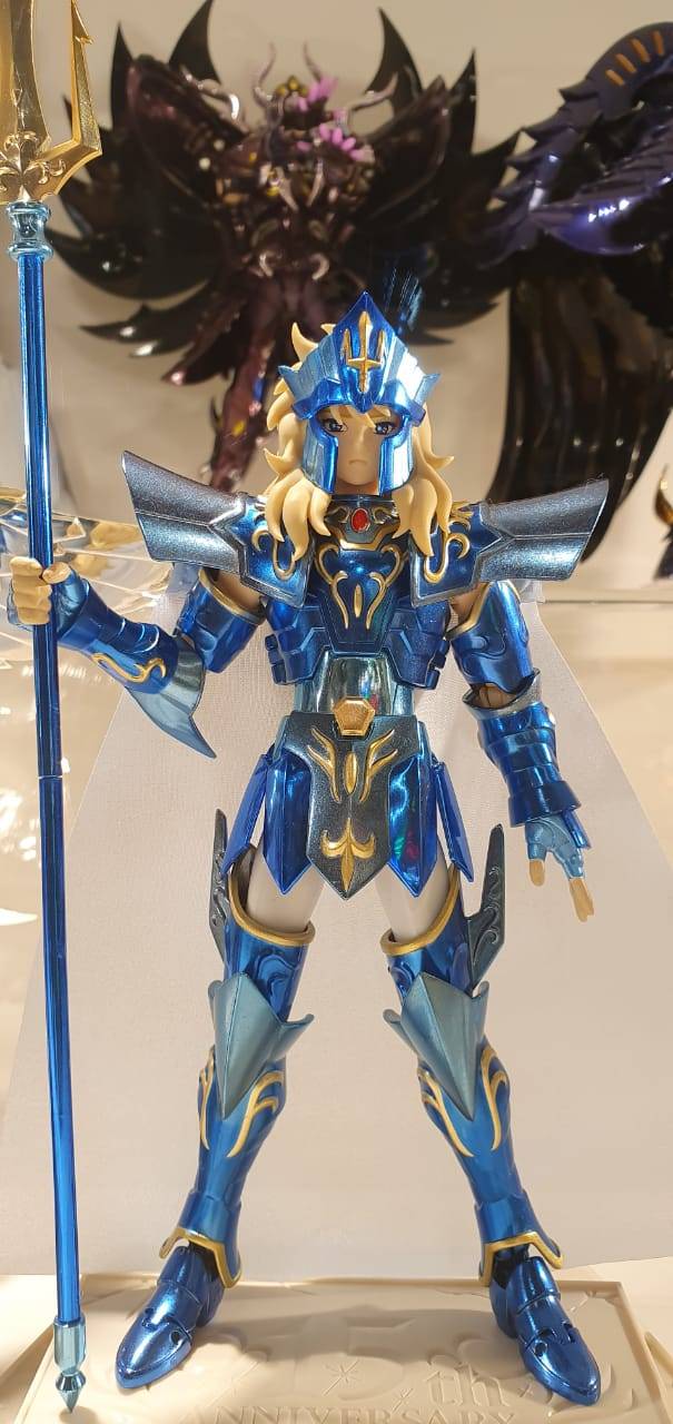 Poseidon, personagem do desenho Cavaleiros do Zod&iacute;aco, da Bandai: 499,99 reais