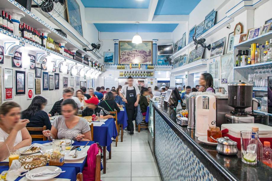 Acrópolis: restaurante grego mais antigo da cidade Acrópolis: restaurante grego mais antigo da cidade