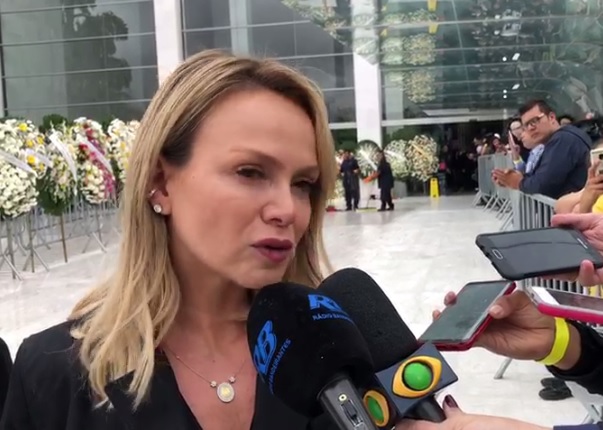 Eliana: apresentadora lembrou qualidades do amigo Eliana: apresentadora lembrou qualidades do amigo