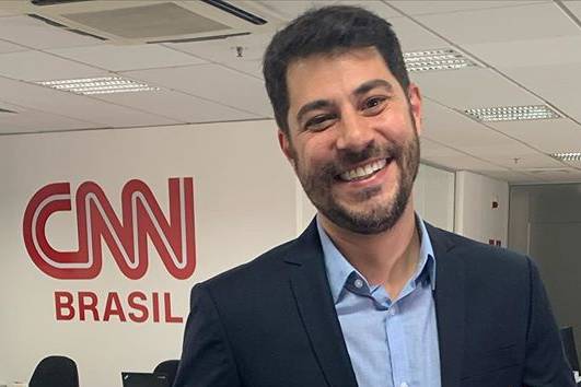 “Chutado pela porta dos fundos”, diz Evaristo Costa após saída da CNN