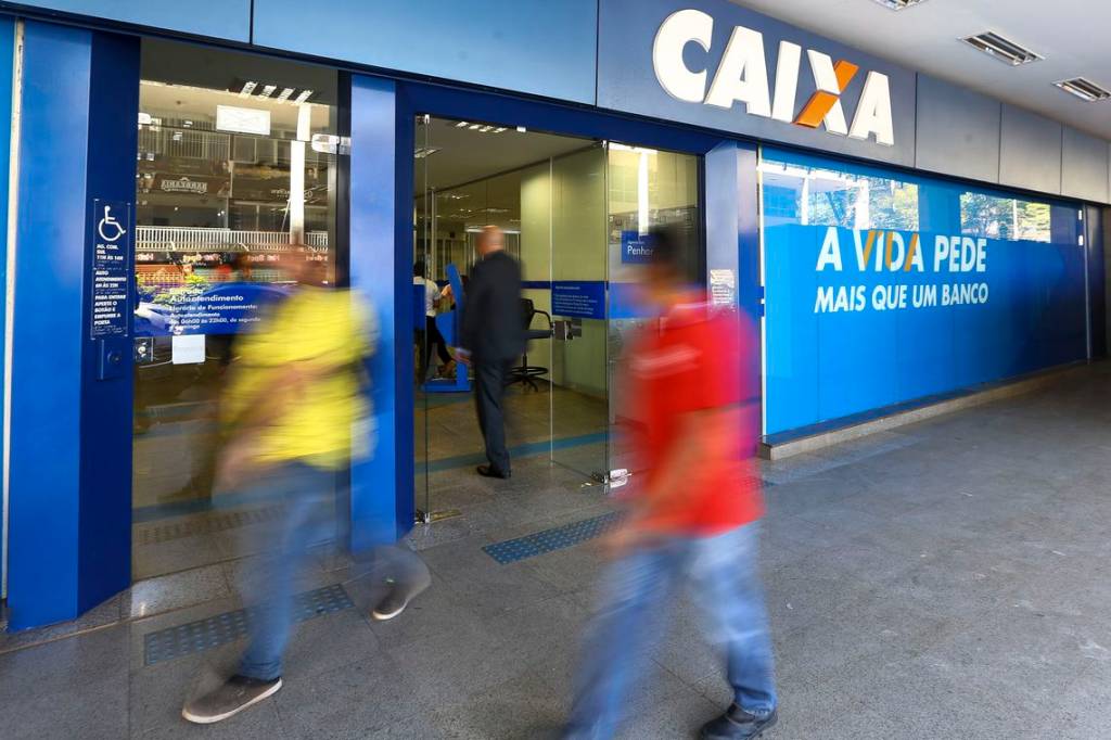 Bancos abrem em horário especial nesta terça-feira (24)