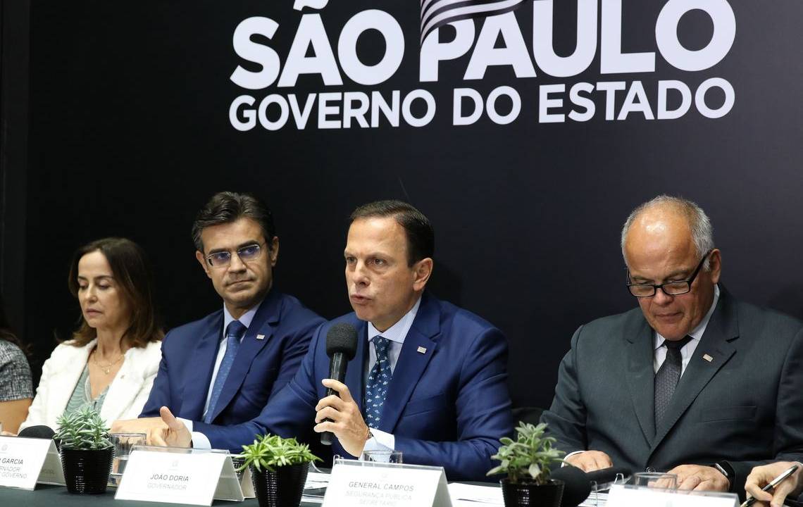 Na foto: a procuradora-geral, Lia Porto Corona, o vice-governador Rodrigo Garcia, o governador João Dória, o secretário de segurança pública, general Campos, e o secretário executivo da polícia militar, coronel PM Camilo, participam de coletiva de imprensa