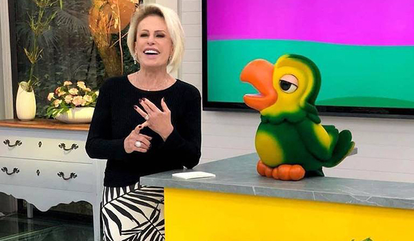 Equipe do Mais Você faz surpresa para Ana Maria após diagnóstico de câncer