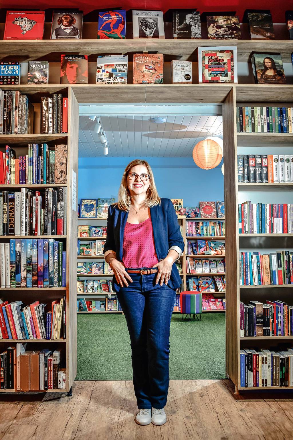 Empresária tira ano sabático e abre livraria de rua em Pinheiros