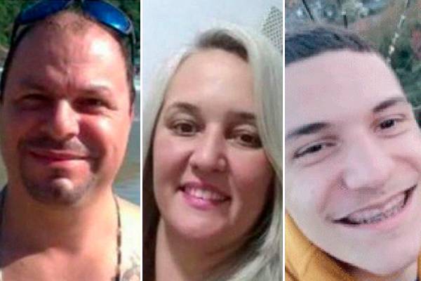Mulher teria sido obrigada a dirigir carro com corpos do filho e marido