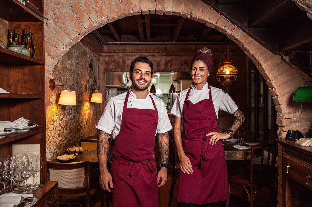 Charco recebe convidados para jantar especial de aniversário