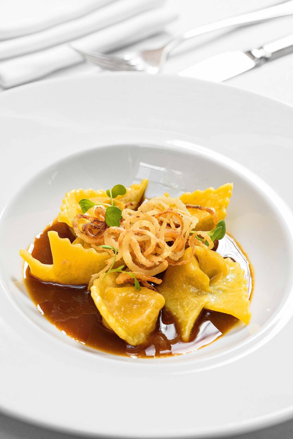 Restaurante do hotel Emiliano troca de chef; leia a crítica