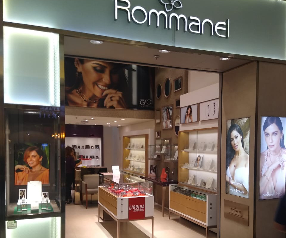 Giovanna Antonelli lança linha de joias folheadas