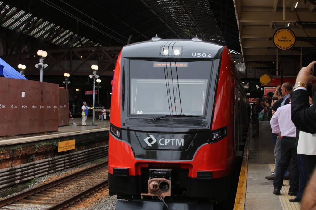 Trem com bagageiro é inaugurado na linha da CPTM que vai até Cumbica