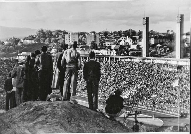 Estádio do Pacaembu, fotografia do livro “Thomaz Farkas, Pacaembu”.