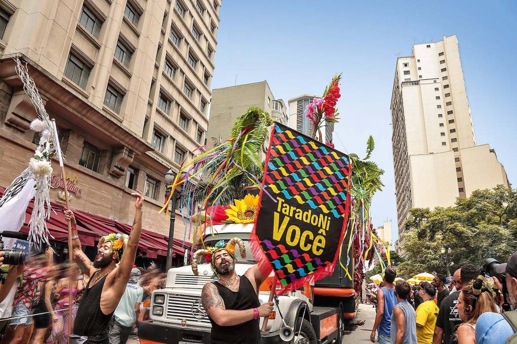 Cervejaria vai patrocinar blocos de Carnaval que corriam risco de não sair