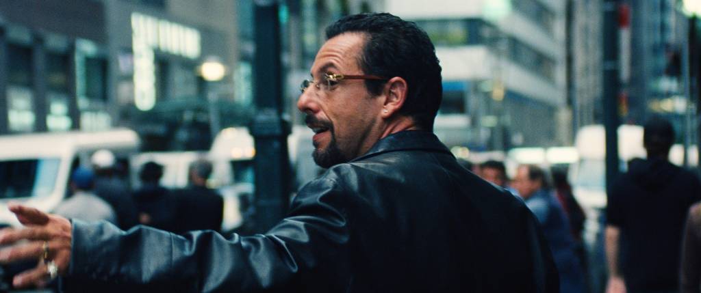 Joias Brutas, com Adam Sandler, é uma pérola na Netflix