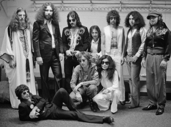 R-175_Elephant’sMemory_more1972_Gruen 001 John e Yoko com a Elephant'sMemory, banda com a qual colaboraram