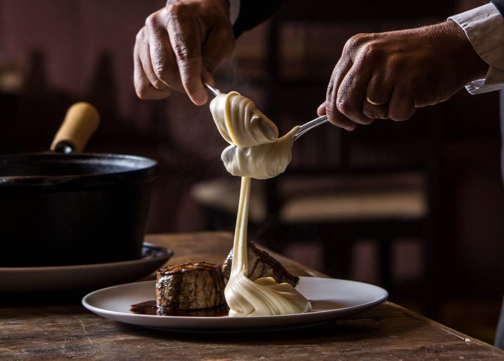 Prato do D.O.M. está disponível por delivery