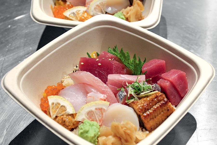 Murakami vende pratos japoneses para viagem