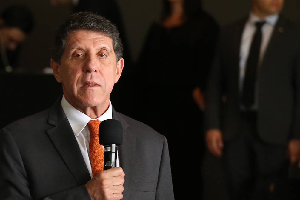 Após Covid-19, David Uip faz relato: “não sabia como ia acordar”