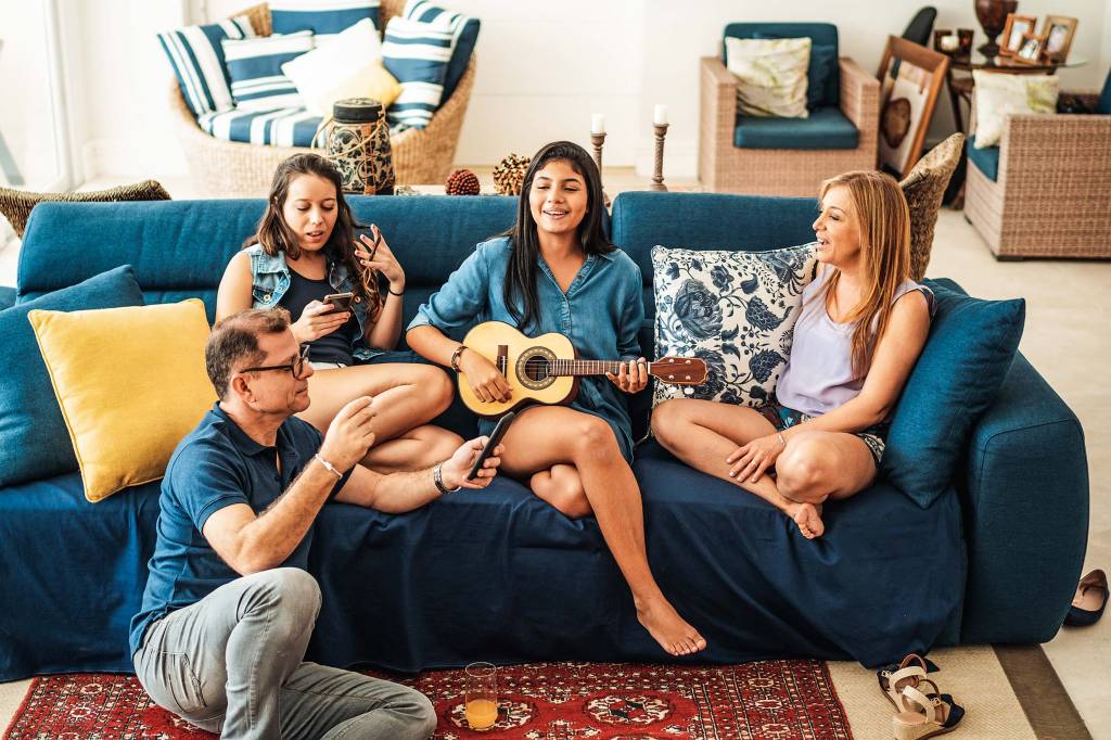 Como pais e filhos adolescentes podem se comunicar melhor no confinamento