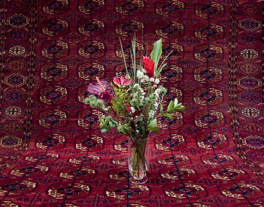 Casal investe em serviço de entrega de buquês