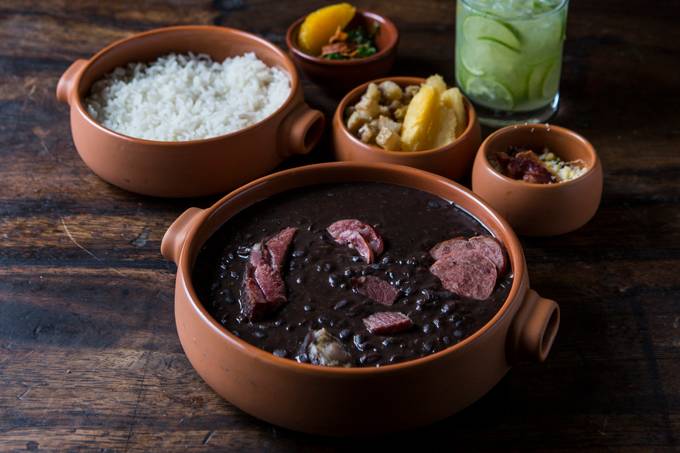 Rubaiyat terá feijoada solidária neste sábado