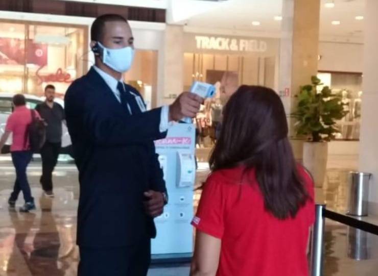 Shoppings de SP terão câmeras de temperatura e menos provadores