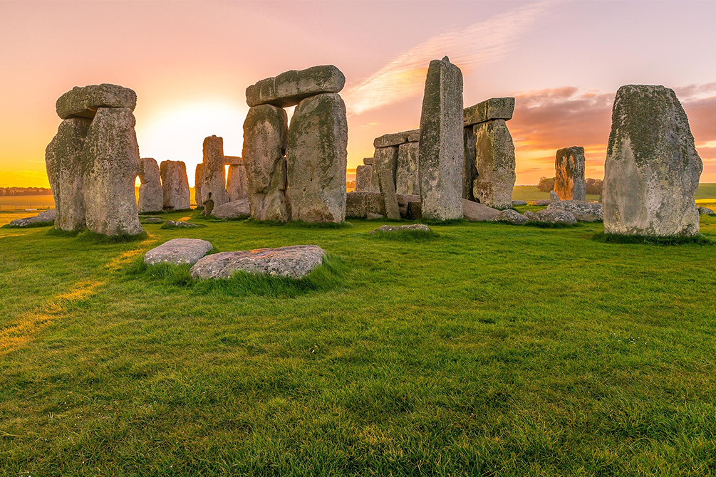 Stonehenge faz transmissão ao vivo do solstício de verão pelo Facebook