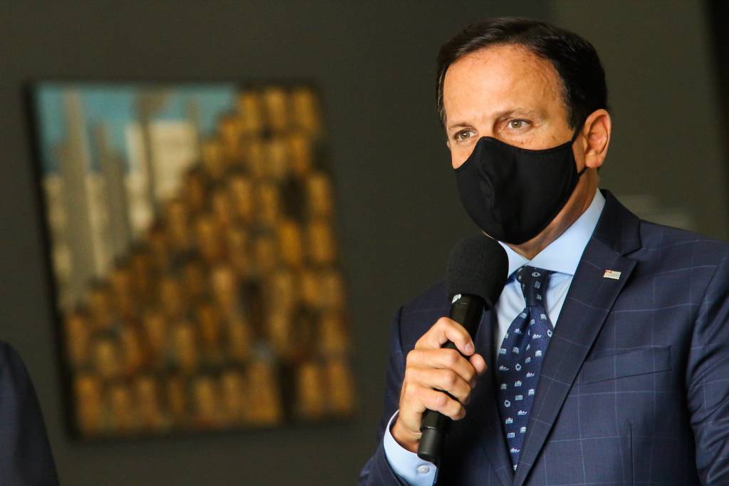 Governo estadual compra 750 000 chips de internet para Educação