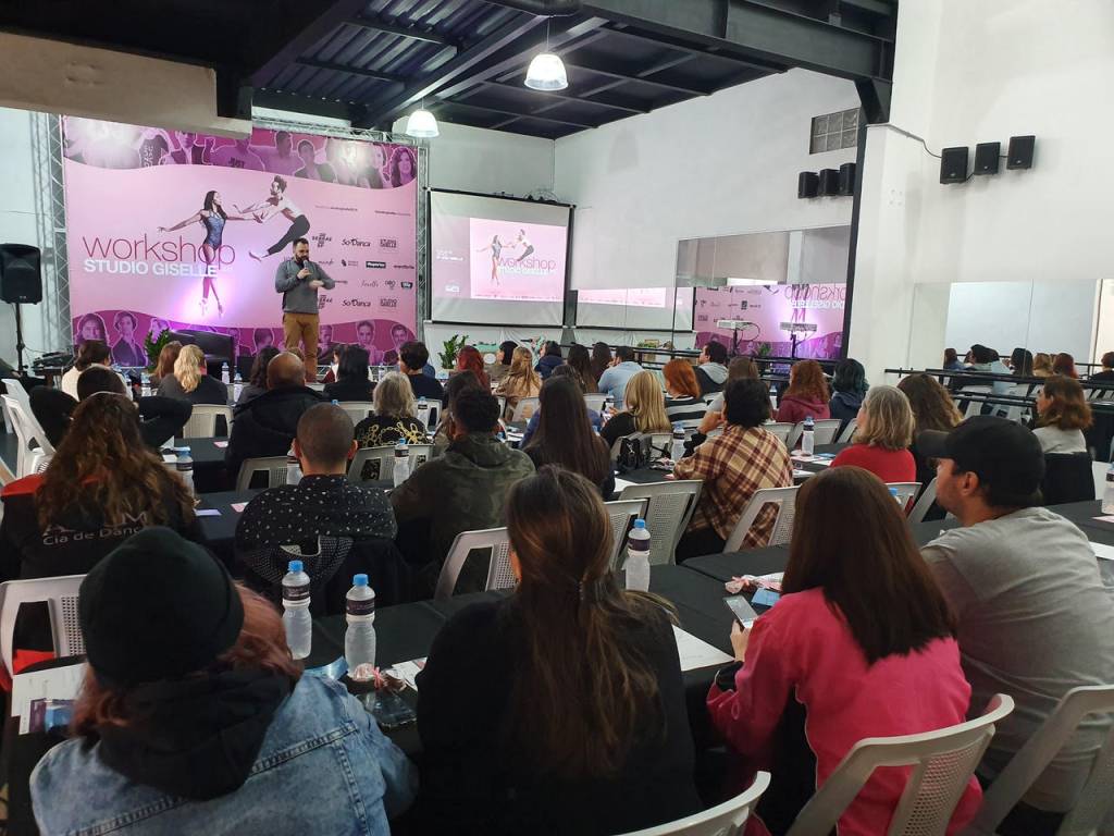 Estúdio de dança realiza fórum on-line para discutir o mercado da cultura