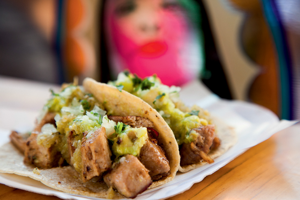 Taquería La Sabrosa serve tacos e pratos brasileiros por delivery