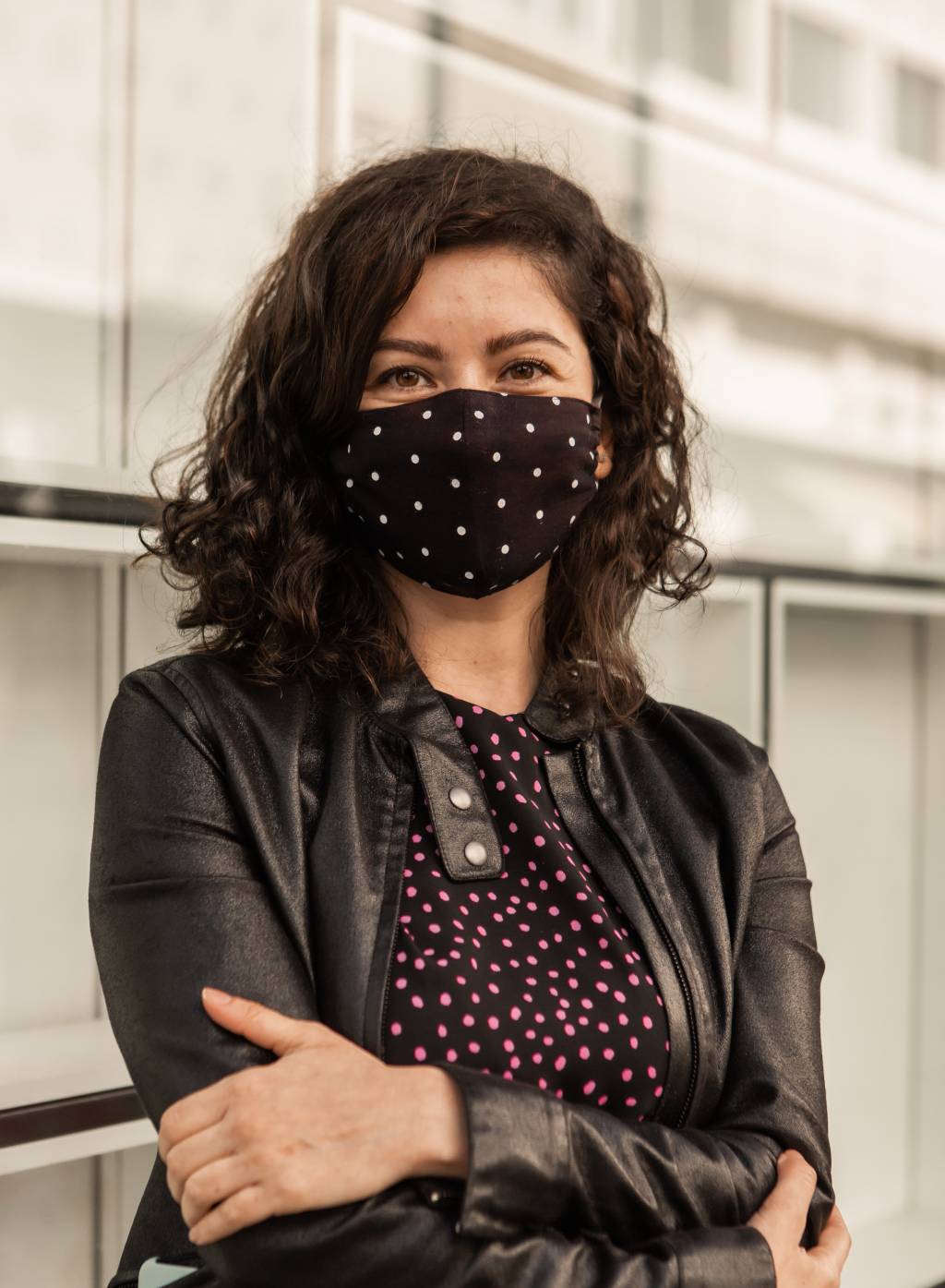 Estilista recomenda métodos de reciclagem para máscaras protetoras