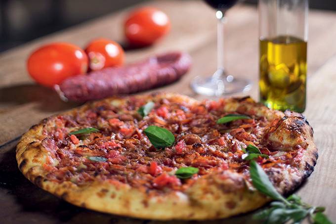 Três pizzarias com novidades