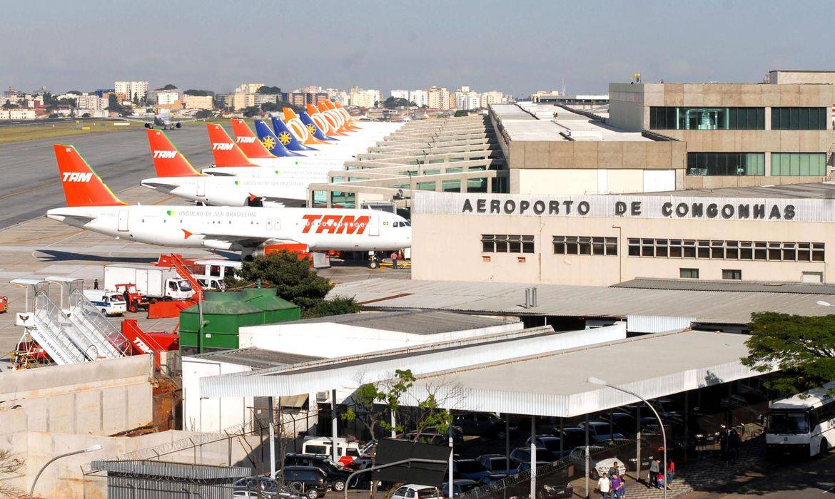 Em primeiro dia de operação privada, Aeroporto de Congonhas registra falha