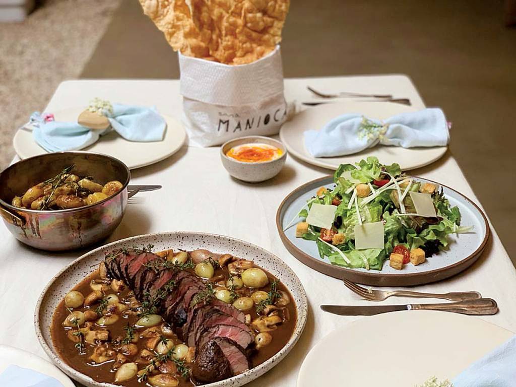 Loja virtual Manioca pra Levar vende receitas do Maní e entrega em casa