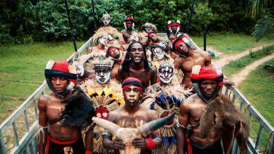 Trechos do clipe Wonderful, do músico nigeriano Burna Boy, sucesso no programa Djouba Trechos do clipe Wonderful, do músico nigeriano Burna Boy, sucesso no programa Djouba