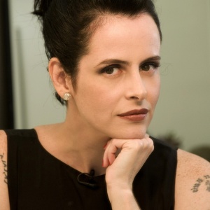 Teatro Porto Seguro traz monólogo inspirado em livro de Fernanda Young