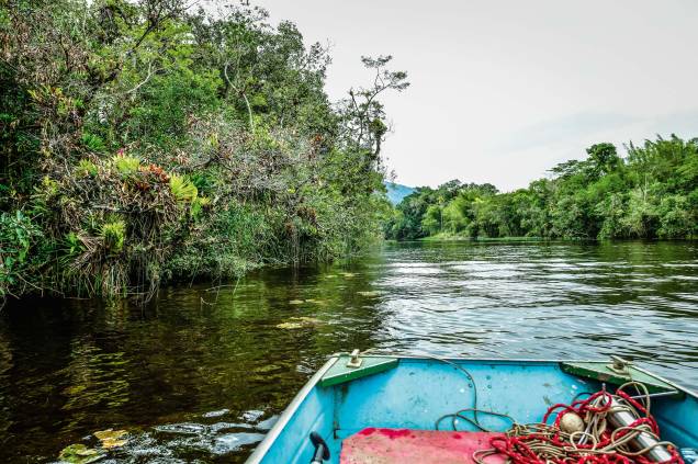 Barcos nos rios de Itanhaém: passeio por 500 reais Barcos nos rios de Itanhaém: passeio por 500 reais