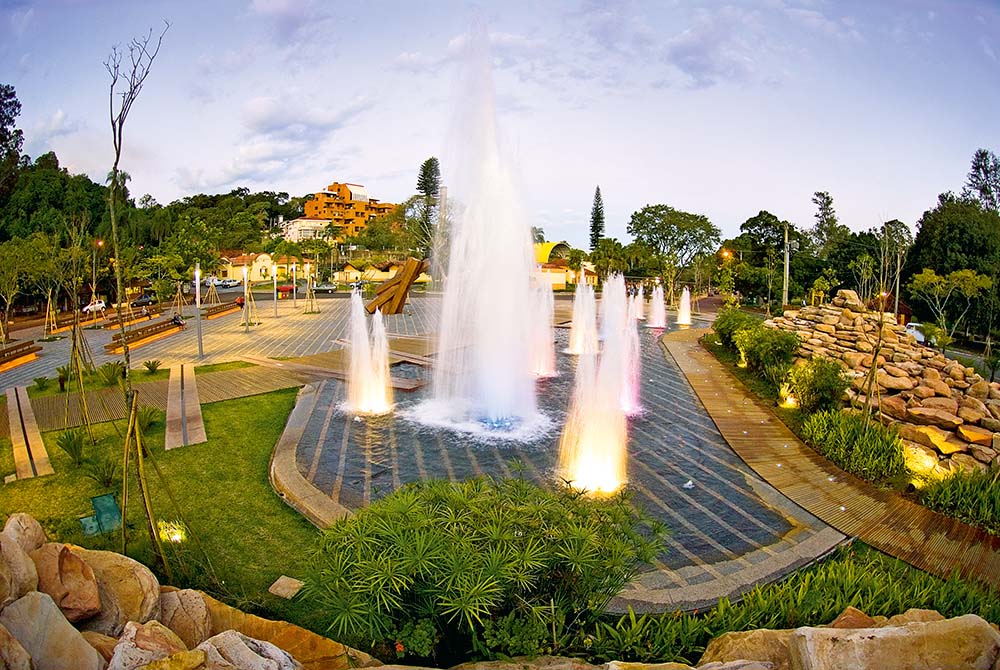 Fonte da cidade de Águas de São Pedro. Fonte da cidade de Águas de São Pedro.