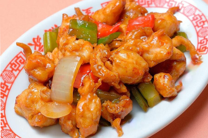 Chinês Golden Plaza faz promoções de combos por delivery