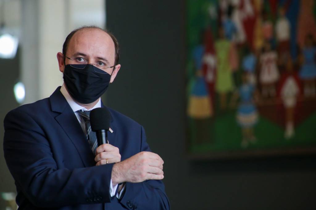 Secretário da Educação dá data para início do ano letivo em 2021