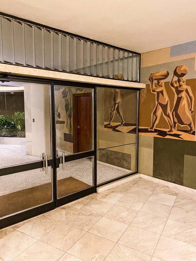 Murais de Clóvis Graciano, jardins de Lux e Stoll, cálculos de Kassoy e Franco, decoração de Maitrejean: escalação dos irmãos Helcer Murais de Clóvis Graciano, jardins de Lux e Stoll, cálculos de Kassoy e Franco, decoração de Maitrejean: escalação dos irmãos Helcer