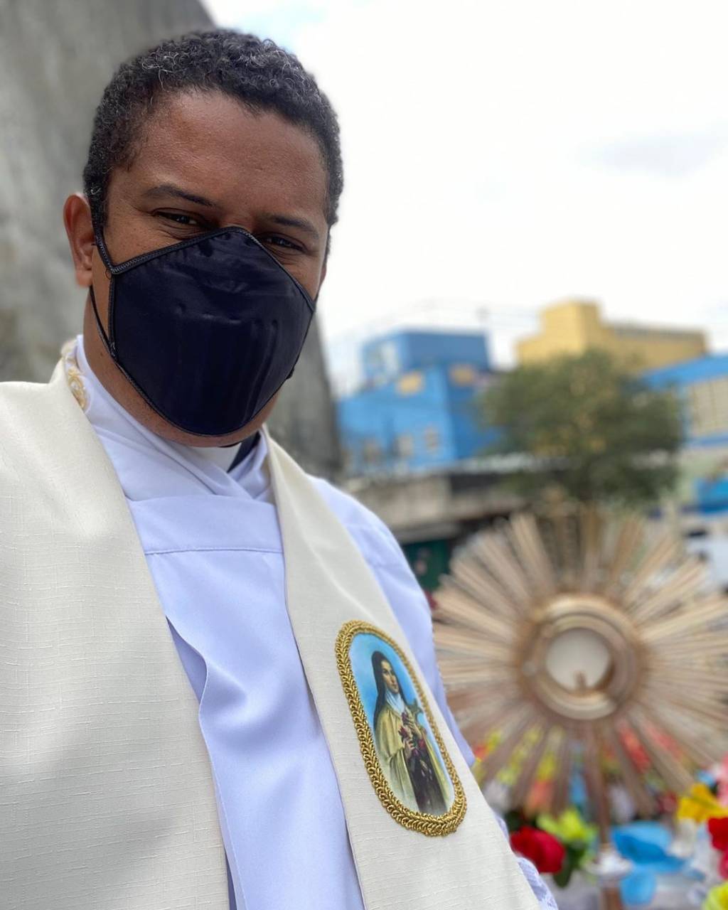 Paróquia furtada por pastor cria vaquinha para terminar reforma