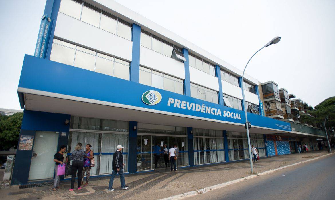 Prova de vida do INSS poderá ser feita por biometria facial em aplicativo