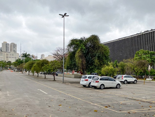 Terreno da Assembleia: &ldquo;casas para os her&oacute;is&rdquo; em local nobre