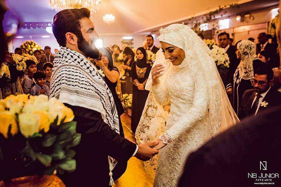 Parceria e divers&atilde;o: Mariam e Mahmmud na festa de casamento e durante a lua de mel