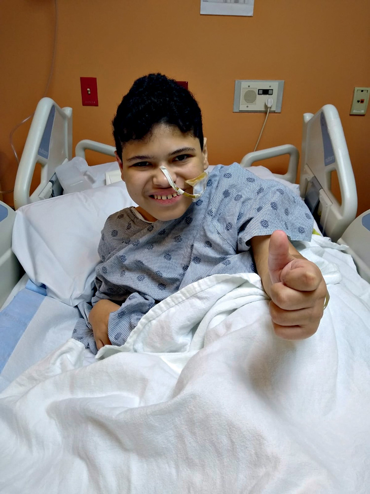 Jovem recebe transplante após batalha judicial com o governo federal