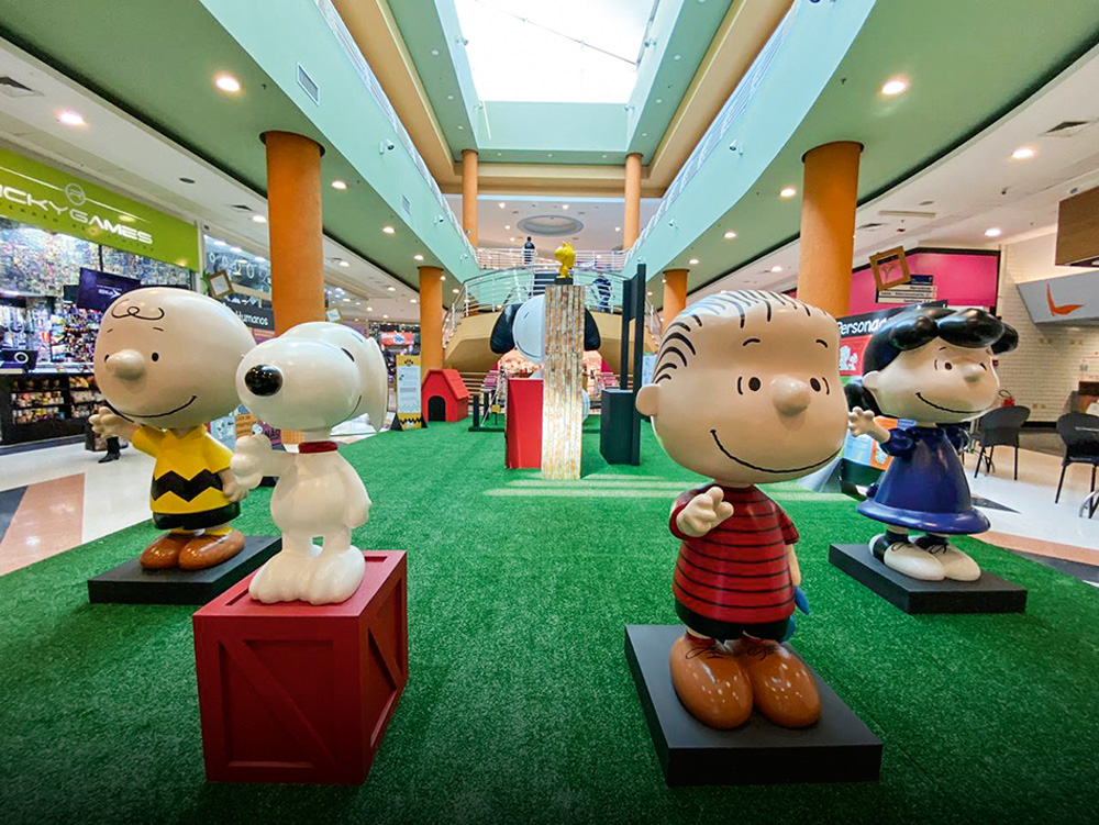 Shopping faz exposição comemorativa dos 70 anos de Snoopy