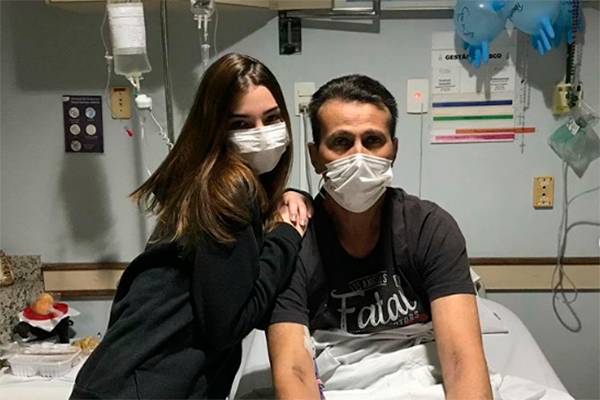 Adolescente encontra lista de desejos que pai deixou após morrer