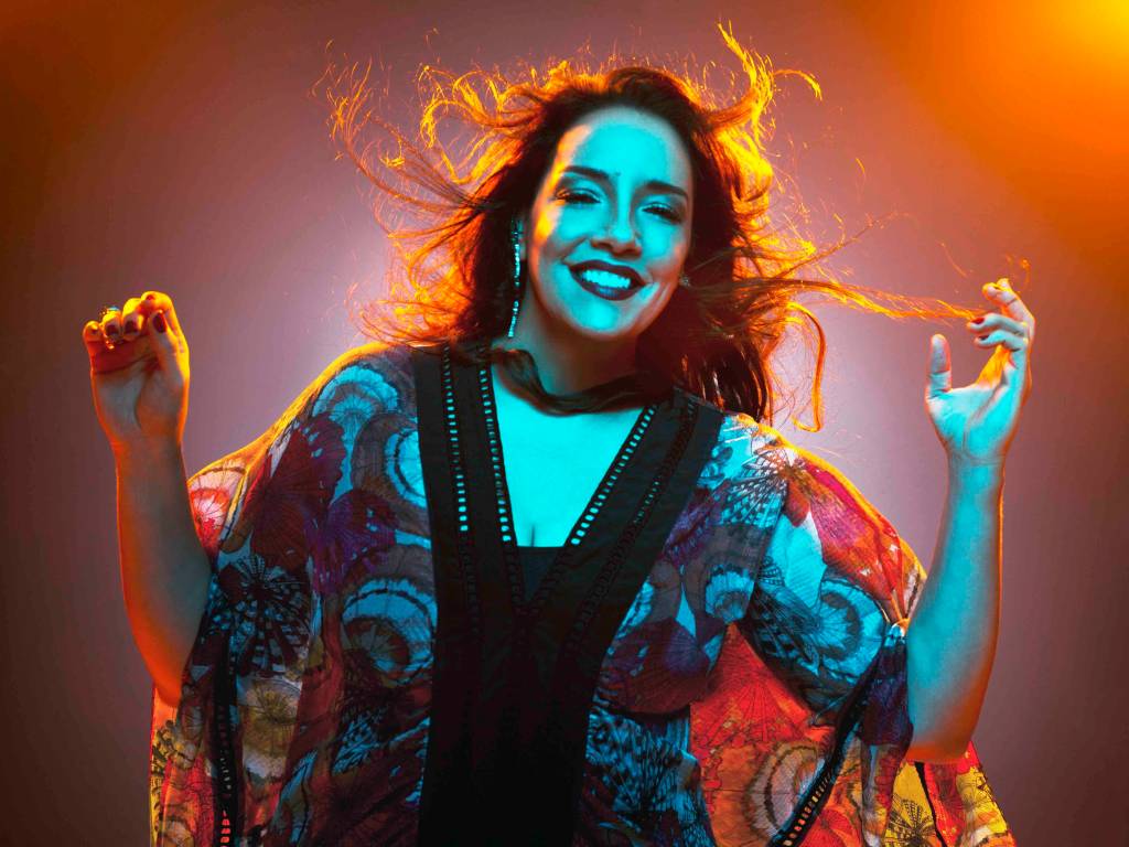 Ana Carolina se apresenta no Teatro Santander